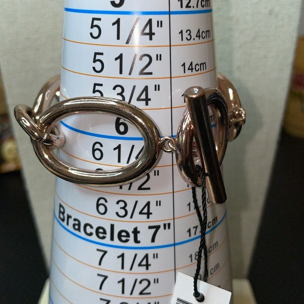 NWT White House Black Market rose gold color link toggle clasp bracelet